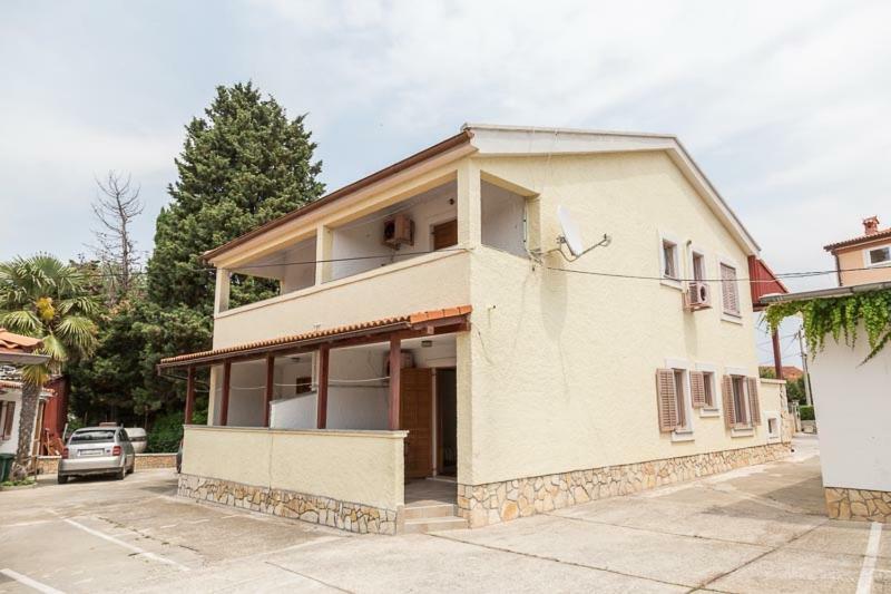 Apartmani Antonella Premantura Esterno foto
