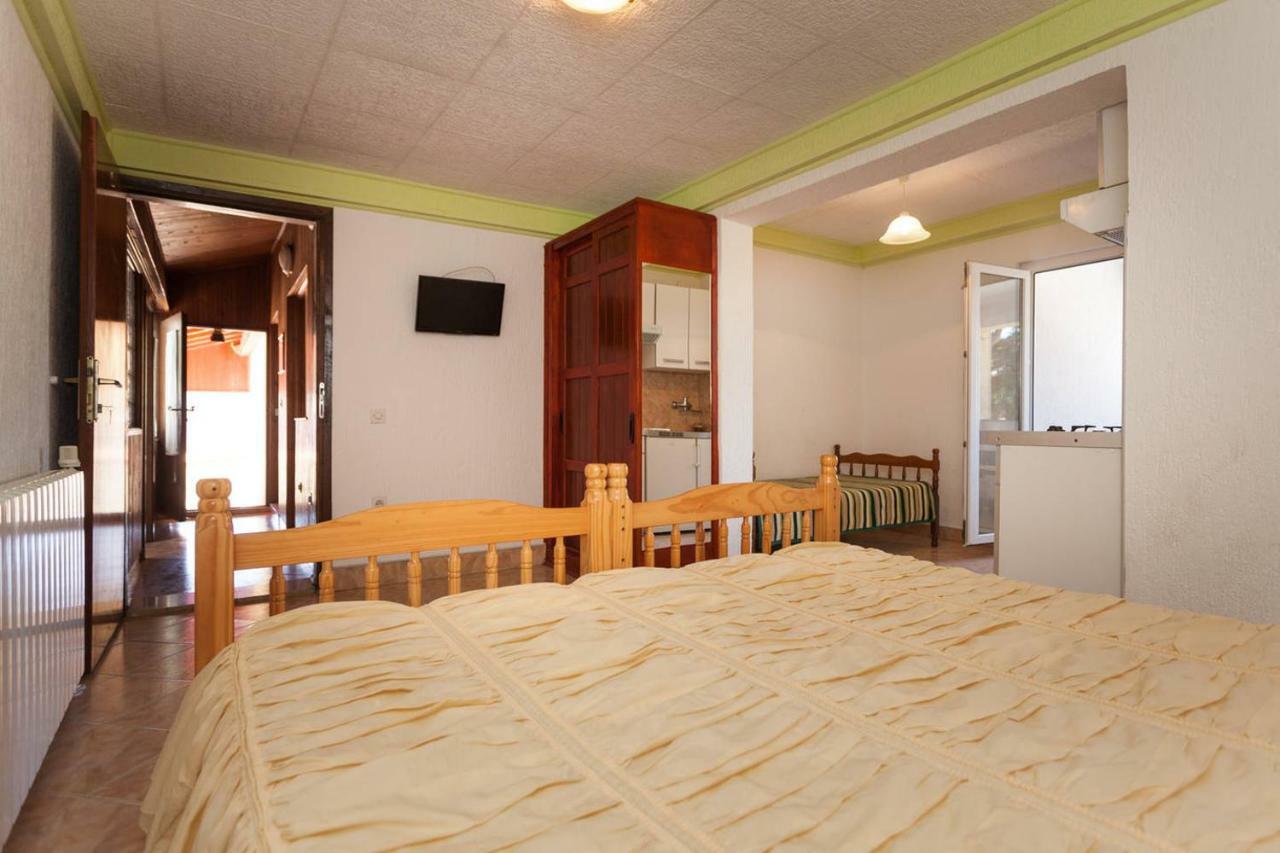 Apartmani Antonella Premantura Esterno foto