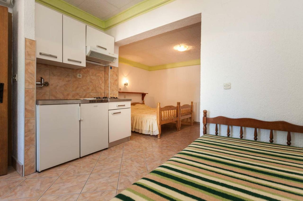 Apartmani Antonella Premantura Esterno foto